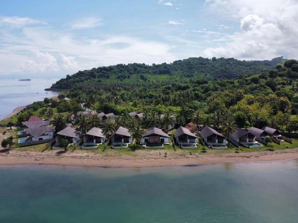 The Club Villas Lombok Sekotong Bagian luar foto