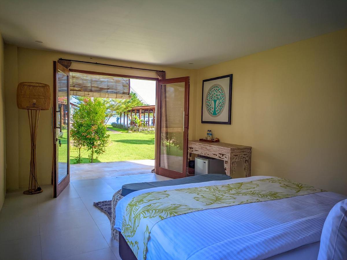 The Club Villas Lombok Sekotong Bagian luar foto